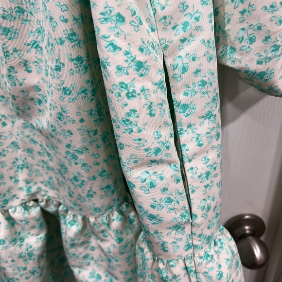 Levi’s Dolci Baby Doll Floral Dress - Picture 5 of 12